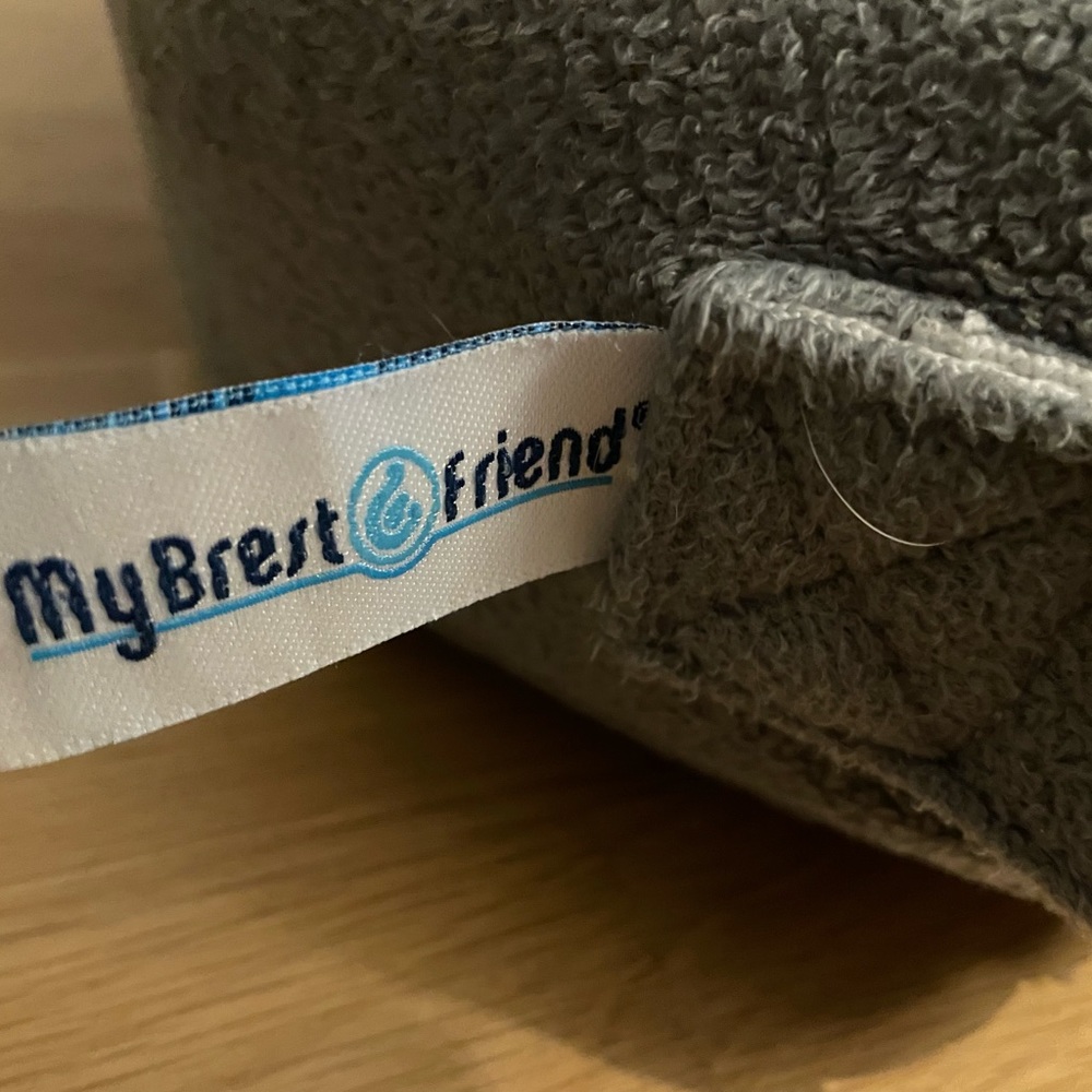 My Brestfriend nursing breastfeeding pillow gray like new barely used adjustable - Picture 3 of 4